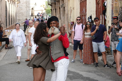 EFF2EA56-ABF5-49BD-A0E9-85910B72D4F4